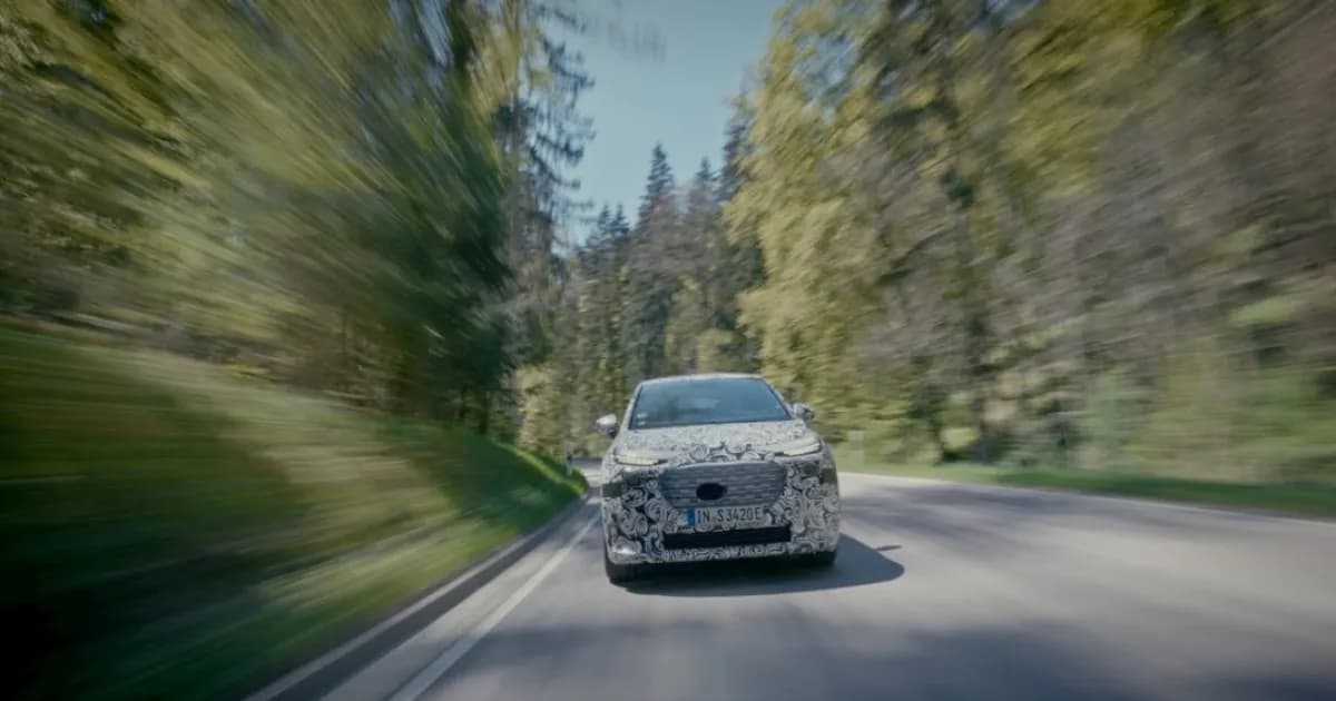 Audi A2 e-tron prototipe dengan kamuflase minimal di Copenhagen