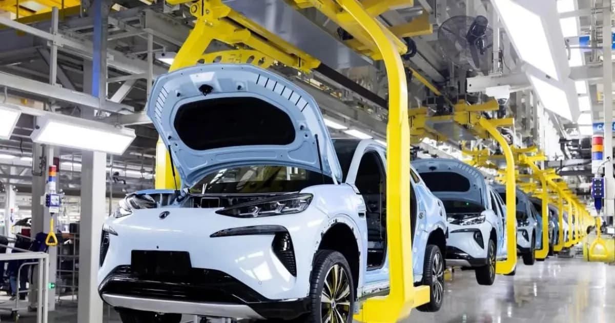 Pabrik BYD Shenshan memproduksi kendaraan listrik untuk pasar global dengan kapasitas penuh.