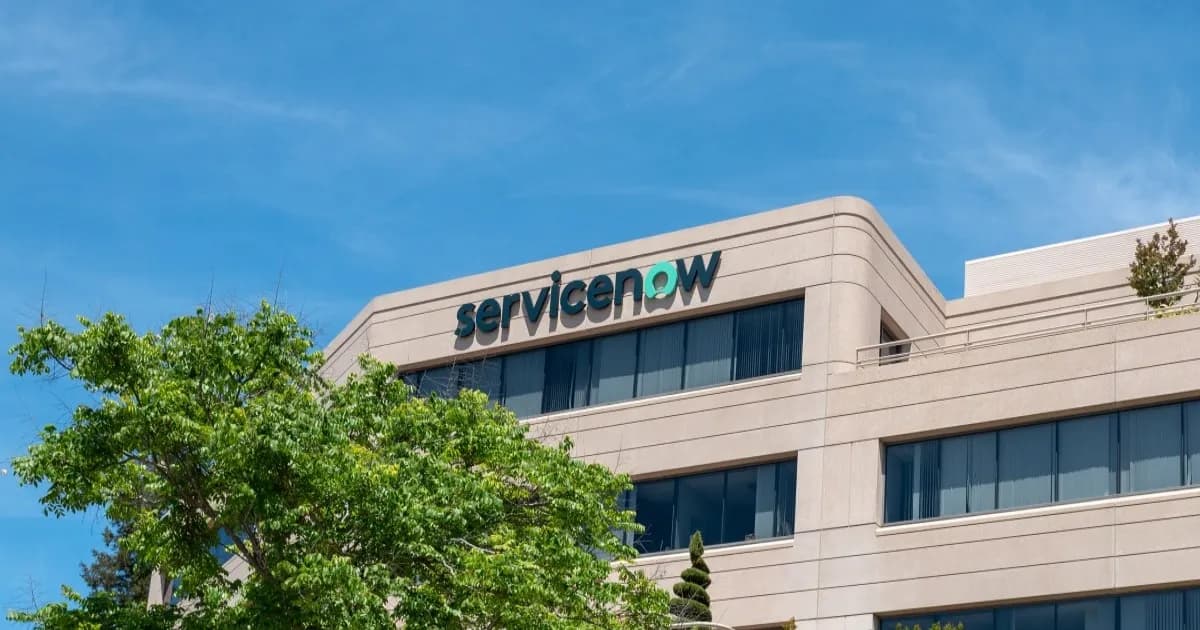 Ilustrasi kemitraan strategis ServiceNow dan BusinessNext di sektor perbankan AI