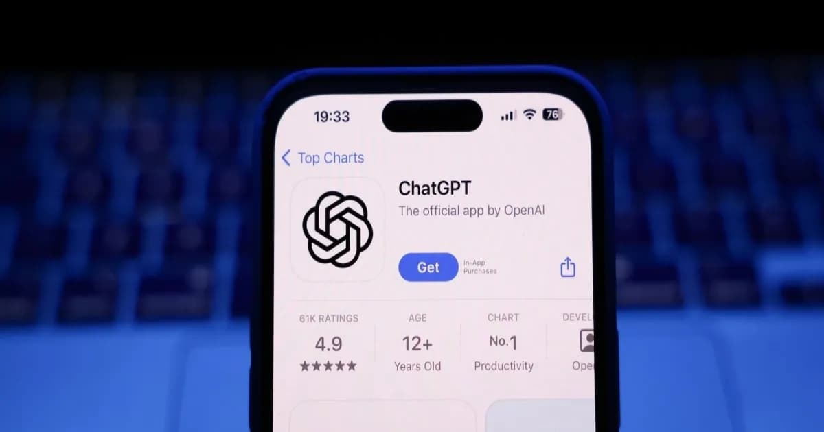 Tampilan fitur ChatGPT Health yang menampilkan antarmuka obrolan dengan data kesehatan terintegrasi