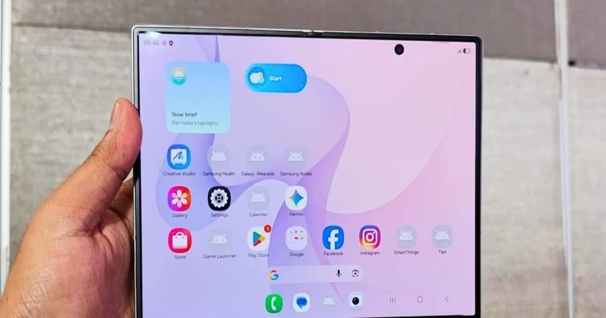 Ilustrasi konsep Xiaomi Mix Fold 5 dengan desain lipat modern dan baterai besar