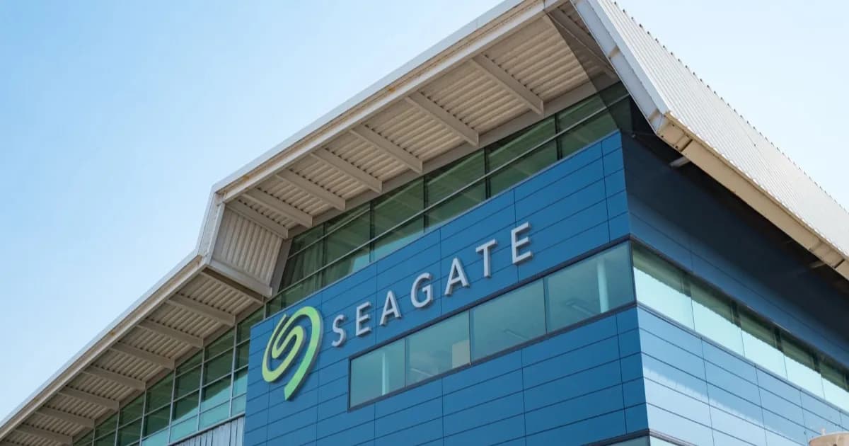 Ilustrasi hard drive Seagate berkapasitas tinggi dengan teknologi HAMR untuk pusat data AI