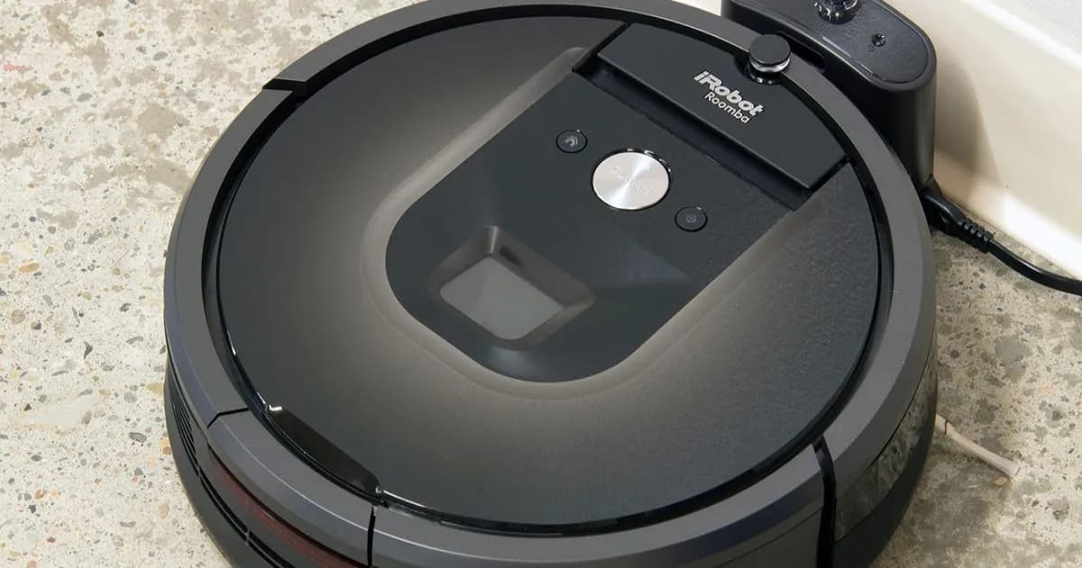 Ilustrasi robot vacuum Roomba merek asing yang terkena larangan FCC di Amerika Serikat.