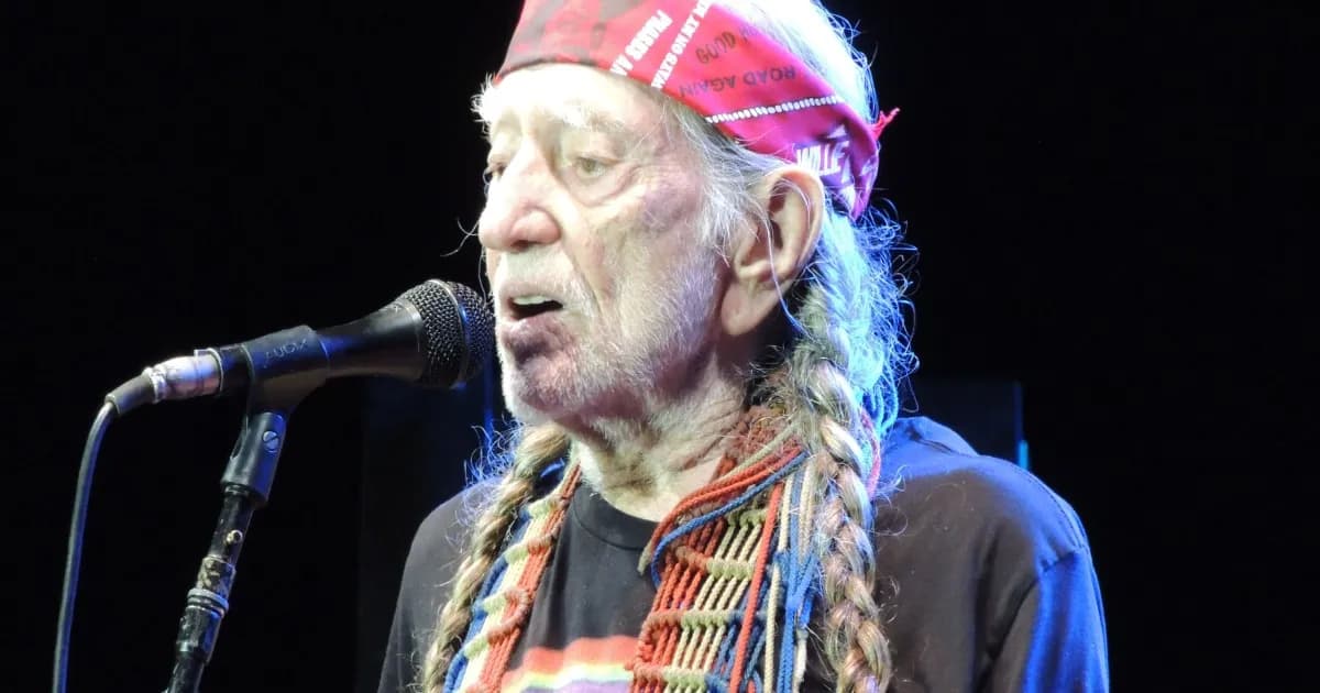 Willie Nelson menyampaikan pernyataan tegas menentang pembangunan data center di Texas