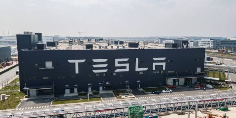 Tesla Bantah Lepas Pabrik China demi Merger dengan SpaceX