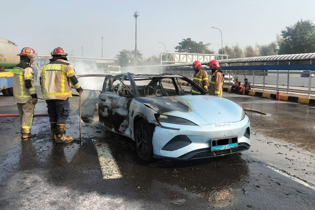 BYD Investigasi Mobil Listrik Terbakar di Cikampek
