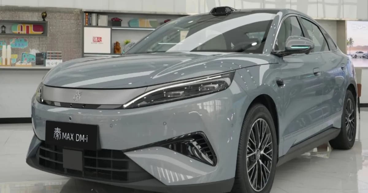 BYD Qin Max sedan di dealer sebelum peluncuran 13 Agustus