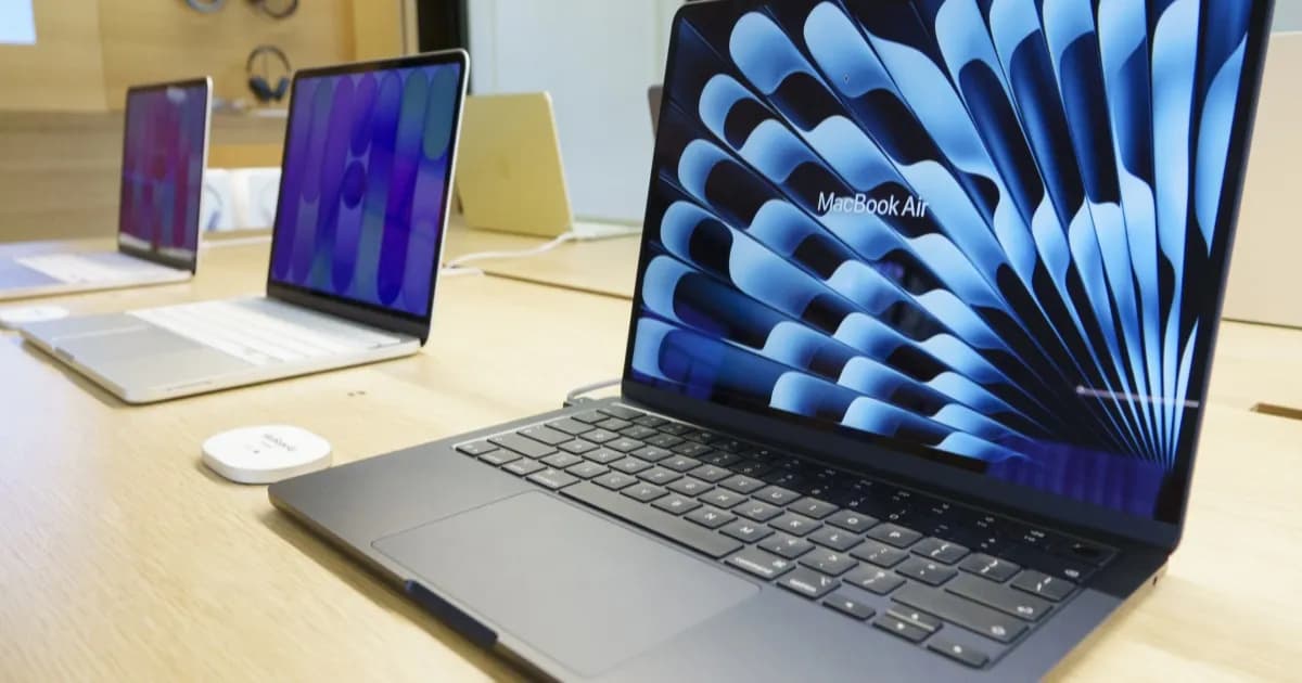 Ilustrasi MacBook Air yang mengalami kelangkaan stok akibat krisis memori global RAMageddon