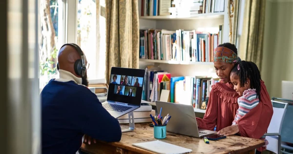 EE Advanced Full Fibre Broadband dengan kecepatan hingga 8Gbps untuk rumah modern