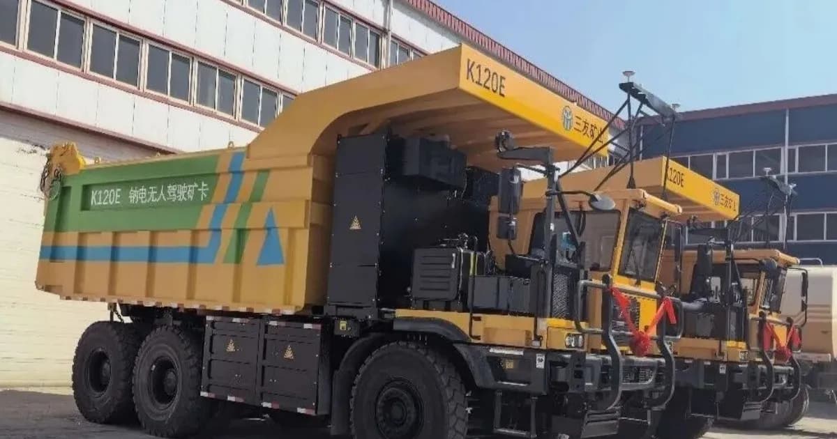 Truk tambang sodium-ion Hina Battery dan Tonly Heavy Industry di Tambang Tangshan Sanyou