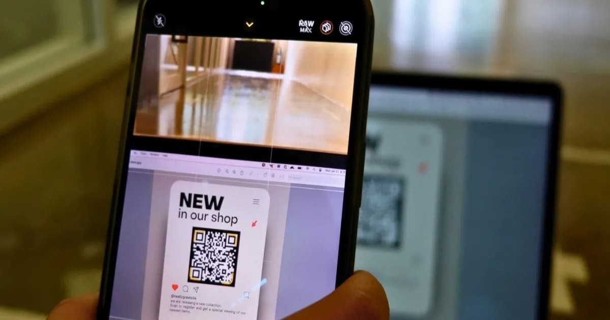 Ilustrasi label anti-pemalsuan yang dapat diverifikasi menggunakan smartphone