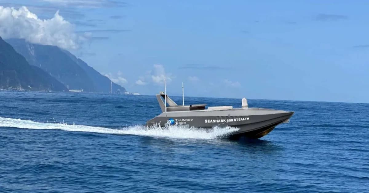 Kapal drone SeaShark 600 dan SeaShark 800 buatan Thunder Tiger beroperasi di lepas pantai Taiwan