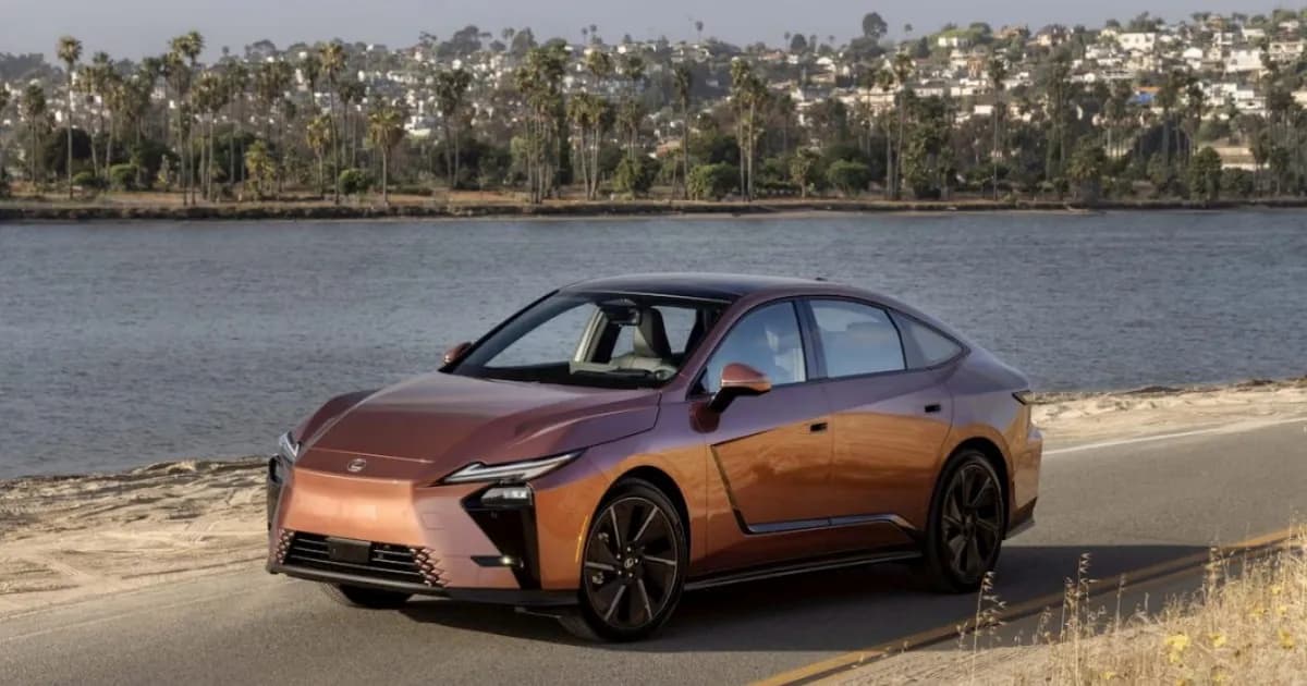 Lexus ES 2027 dengan desain Spindle Body terbaru