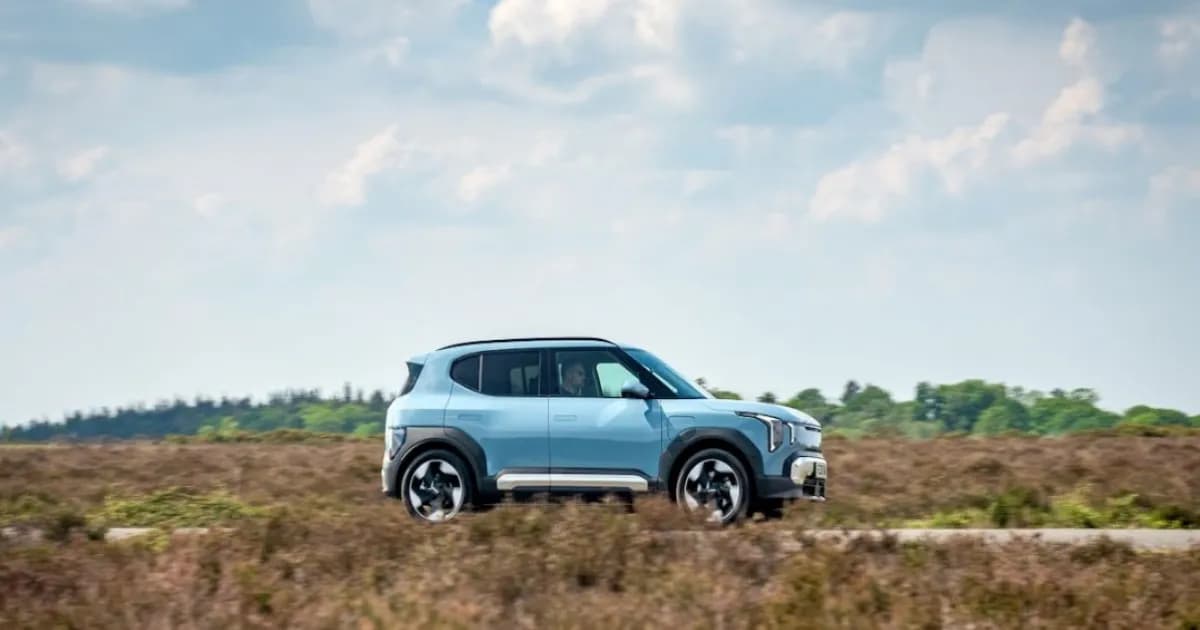 Kia EV2 First Edition tampak depan dengan desain kompak