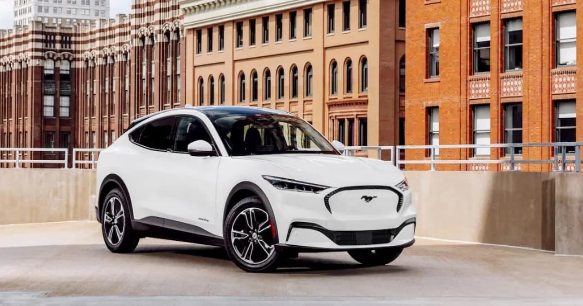 Ford Mustang Mach-E yang terkena recall karena masalah trim kaca samping belakang