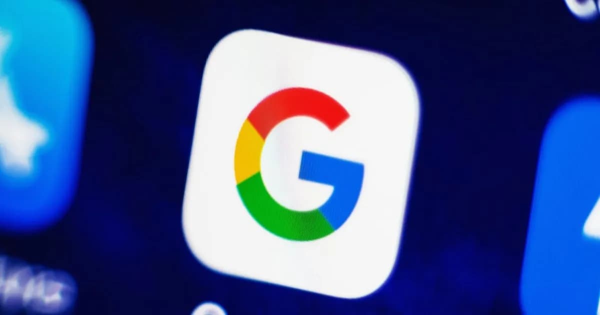 Tampilan fitur perintah bahasa alami untuk mengatur feed Discovery di aplikasi Google dengan bantuan Gemini