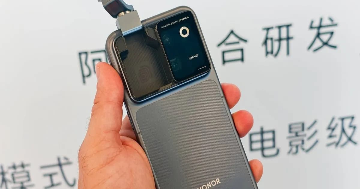 Ilustrasi perkiraan biaya penggantian kamera gimbal Honor Robot Phone yang mencapai CNY 3.079