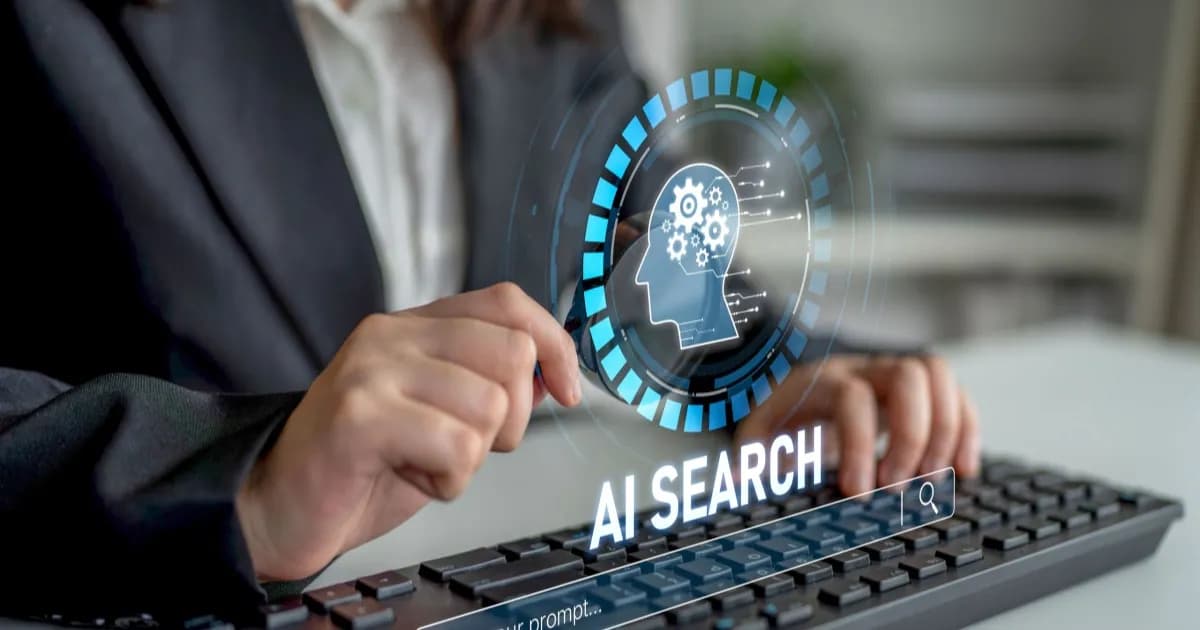 Ilustrasi pengguna membandingkan hasil pencarian AI dengan Google Search