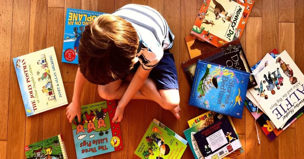 Ilustrasi buku anak-anak yang dihasilkan AI dengan karakter hewan