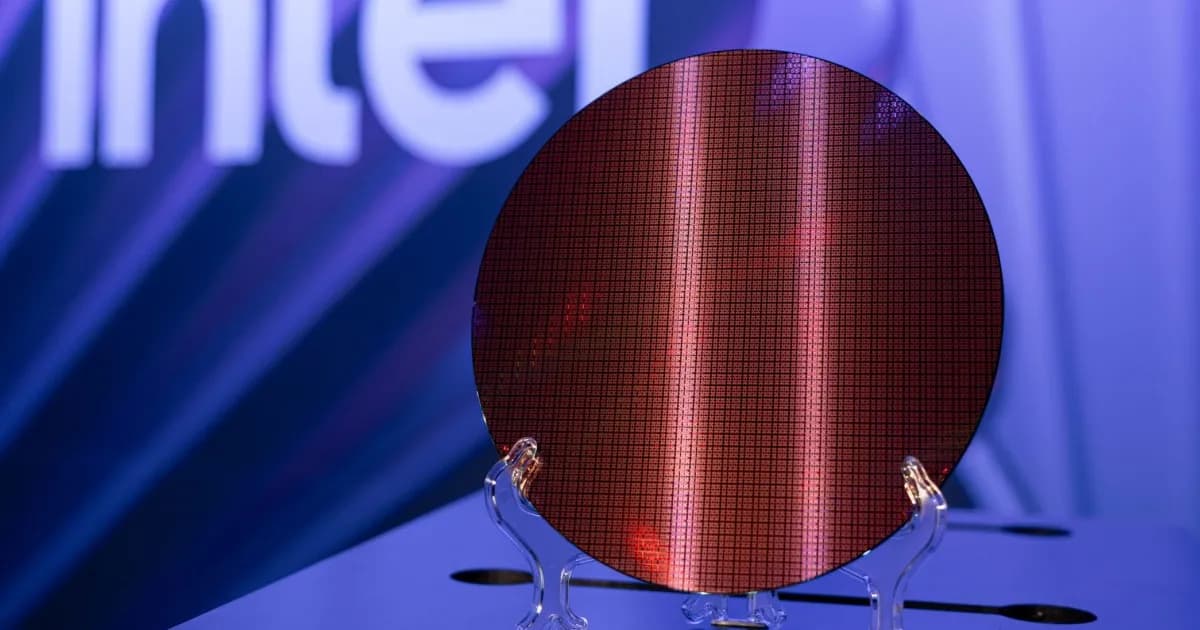 Ilustrasi chip Intel Xeon 7 Diamond Rapids dengan arsitektur Compute Building Blocks