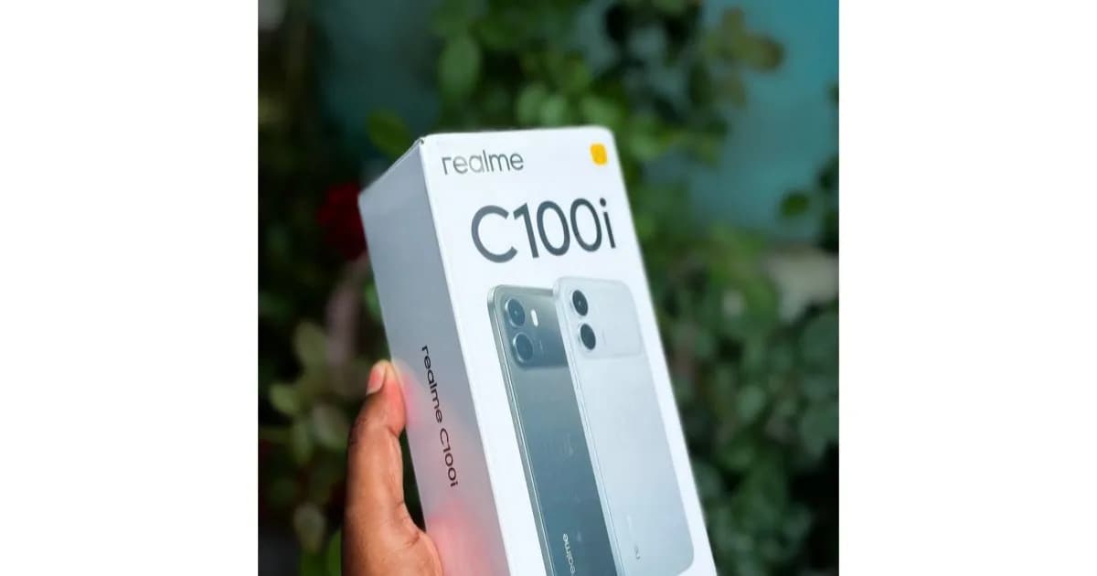 Kemasan ritel Realme C100i varian India dengan desain modul kamera baru