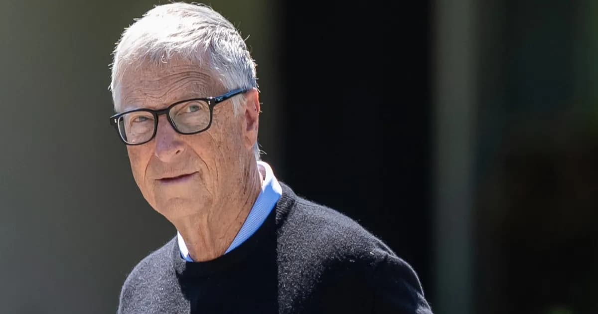 Bill Gates menyampaikan pandangan tentang dampak AI terhadap lapangan kerja