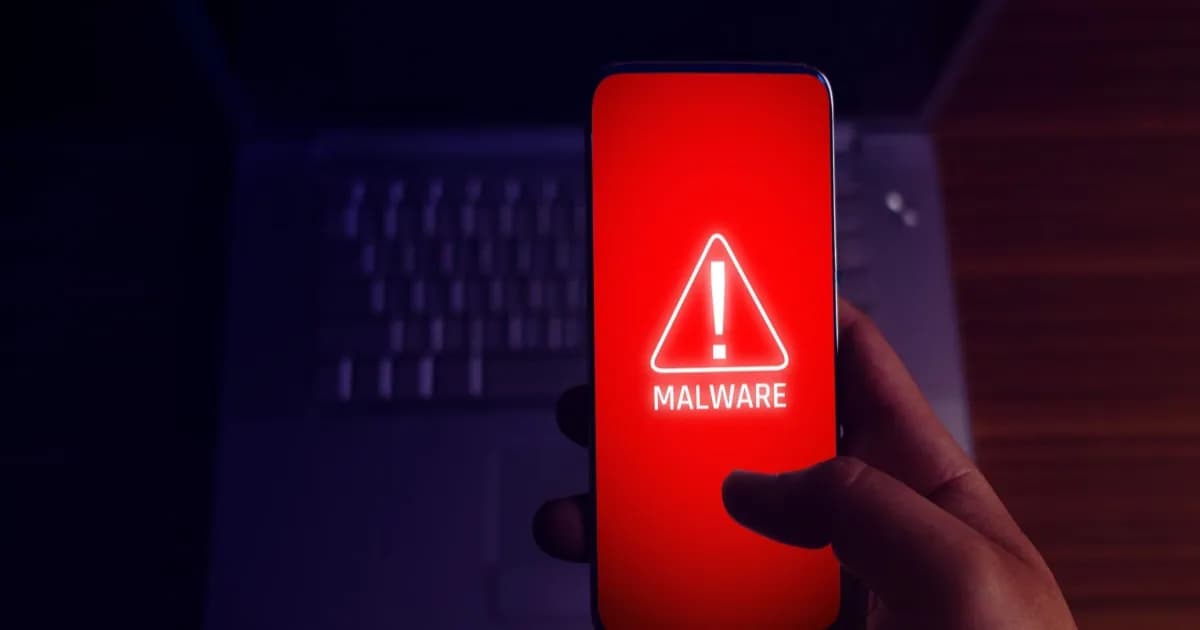 Ilustrasi malware yang mengancam keamanan siber bisnis dalam kerangka Cyber Essentials baru