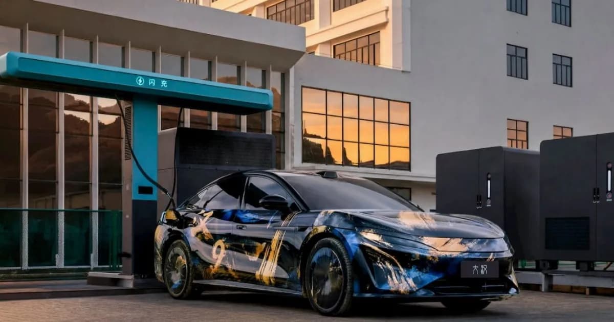 Stasiun flash charging BYD ke-10.000 di Shenzhen Longhua