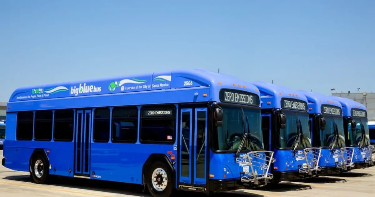 Armada bus listrik Big Blue Bus Santa Monica dengan infrastruktur pengisian daya ChargePoint