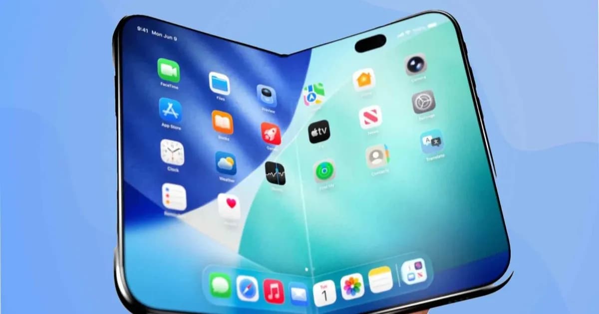 Ilustrasi iPhone Ultra dalam keadaan terlipat sebagian