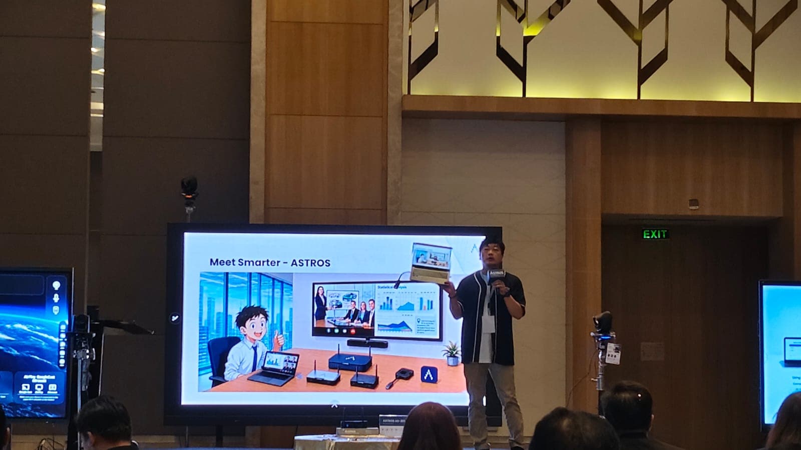 ASTROS AS-301 Meluncur di Jakarta, Hadirkan Pengalaman Meeting Nirkabel Tanpa Kabel