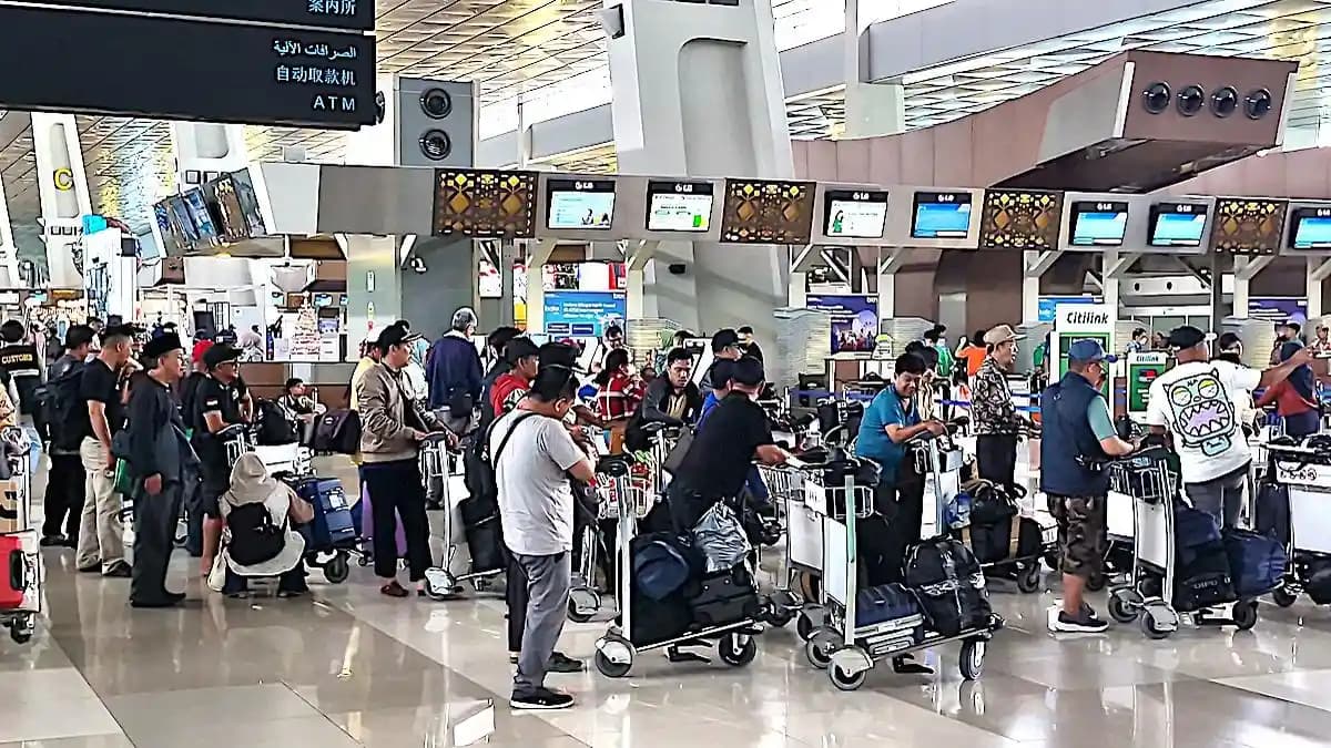 Enam Bandara Ditutup Sementara Akibat Erupsi Gunung Anak Krakatau