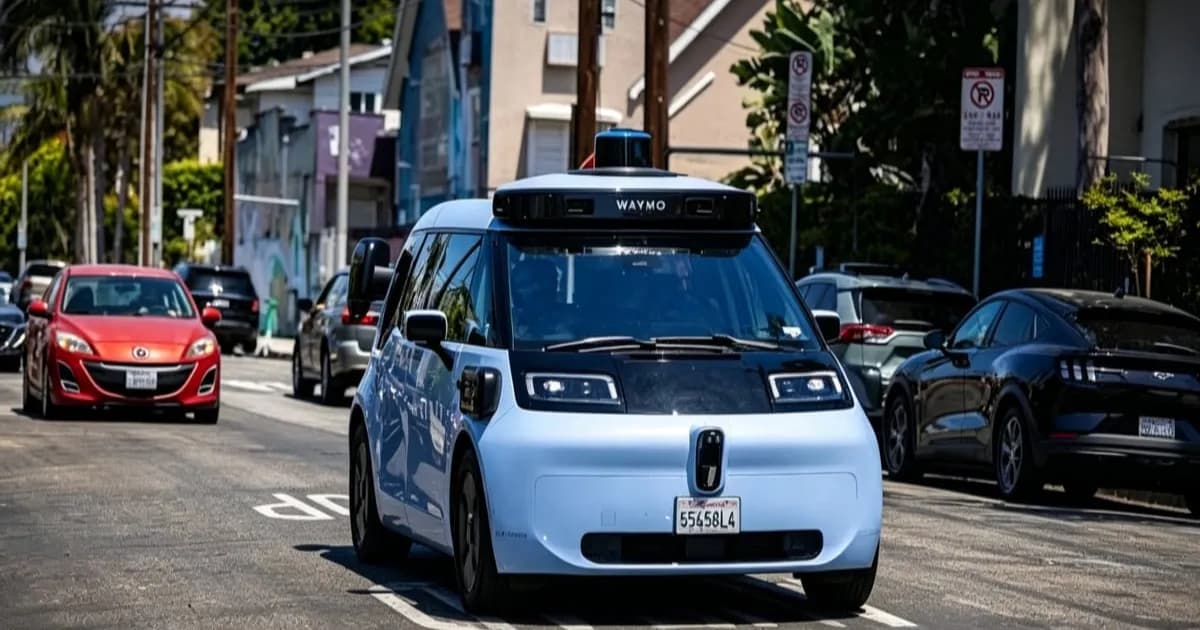 Robotaxi Zeekr Waymo Ojai tengah diuji di San Diego