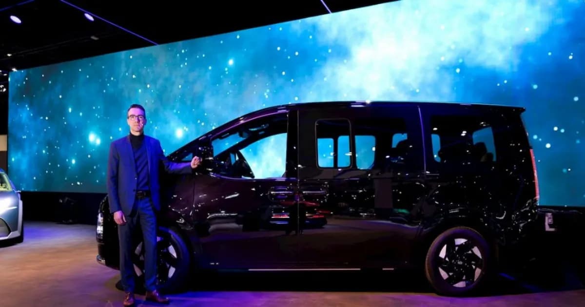 Hyundai Staria Electric van listrik 9 penumpang dengan desain futuristik