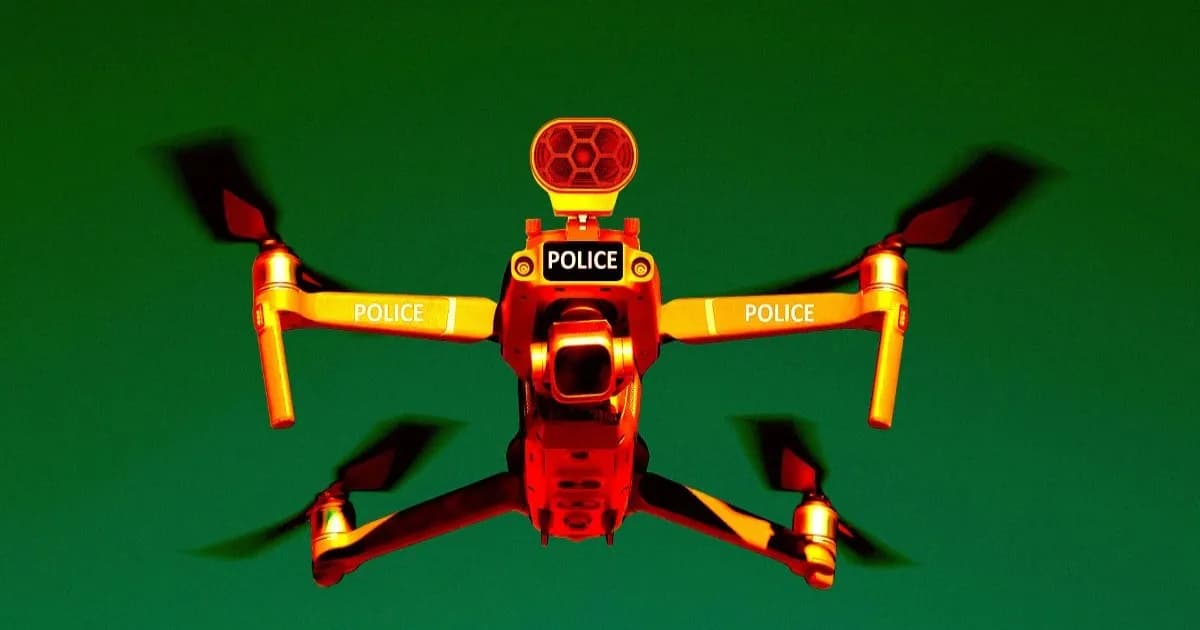 Foto drone polisi dengan pengolahan warna