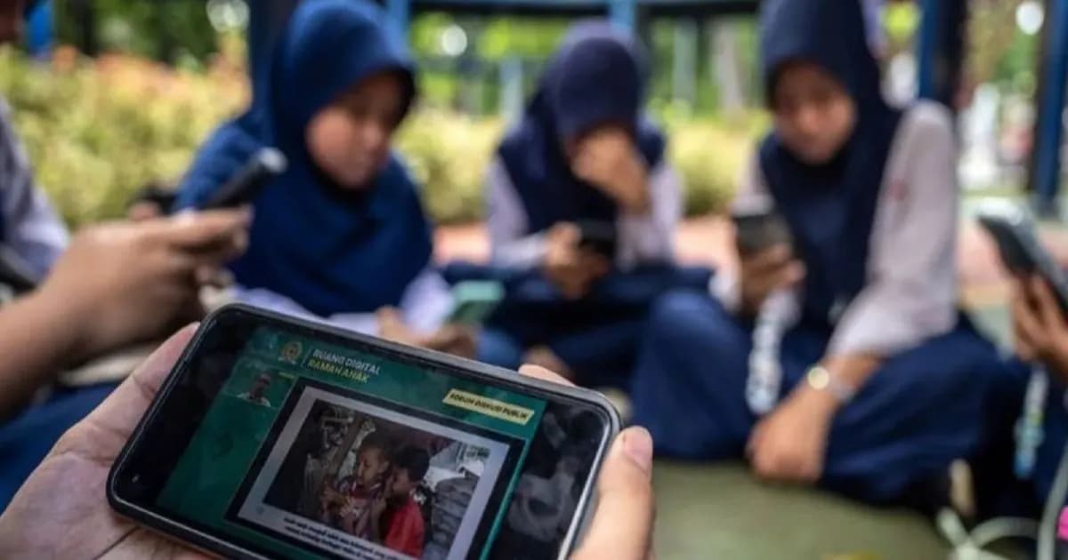 Ilustrasi smartphone menampilkan status WiFi terhubung tetapi tidak ada koneksi internet