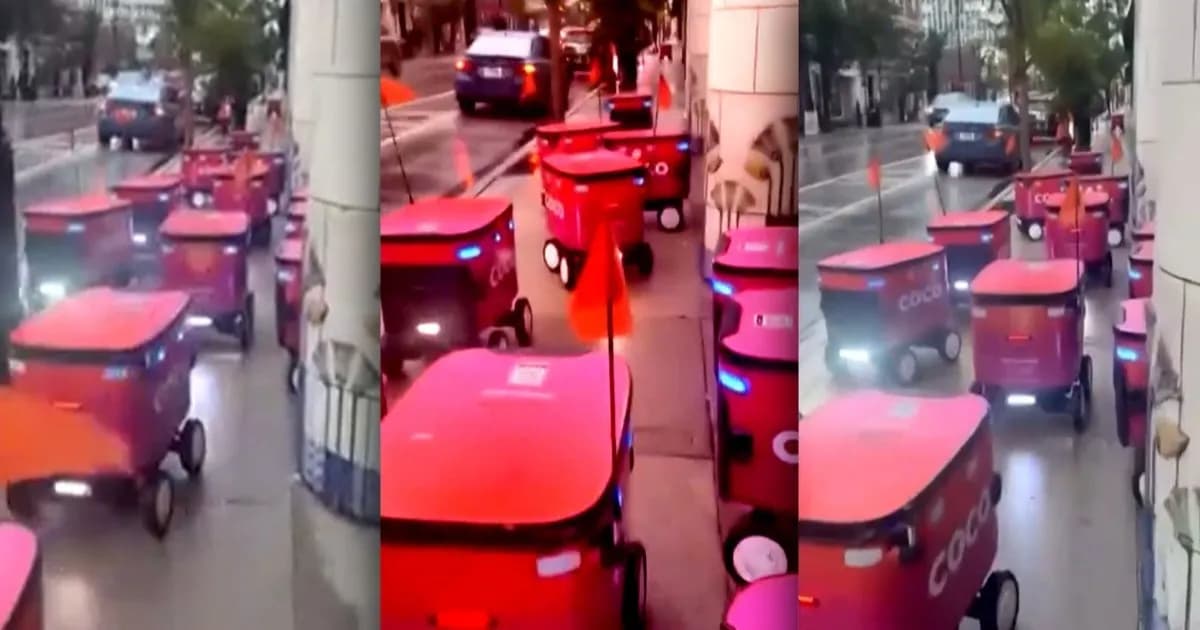 Tangkapan layar kawanan robot pengiriman Coco yang mengerumuni trotoar di Chicago.