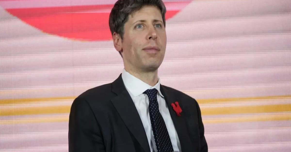 CEO OpenAI Sam Altman berbicara dalam sesi wawancara mengenai rencana IPO perusahaan