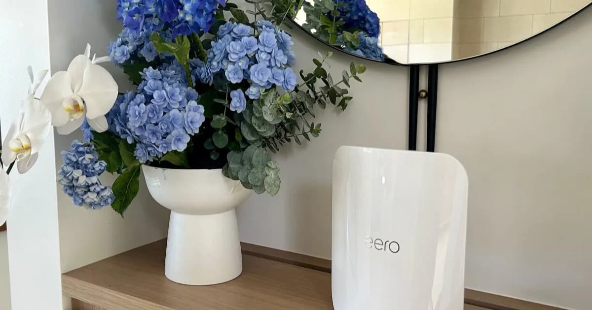 Ilustrasi router Wi-Fi generasi lama yang membatasi kecepatan internet NBN di Australia