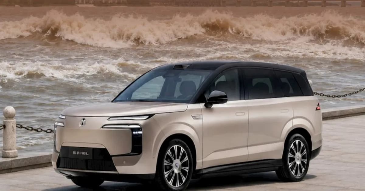 BYD Denza N8L EV, SUV mewah listrik enam kursi dengan baterai Blade 2.0 dan pengisian cepat 800V
