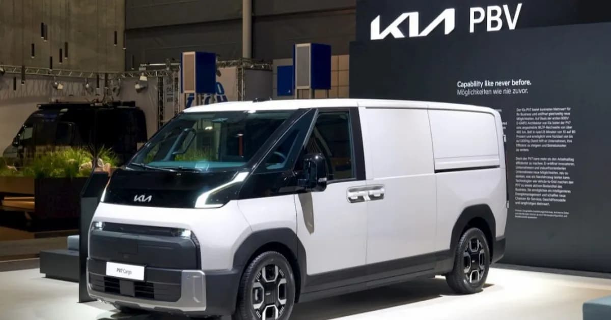 Kia PV7 van listrik berukuran besar saat debut di IAA Transportation 2026