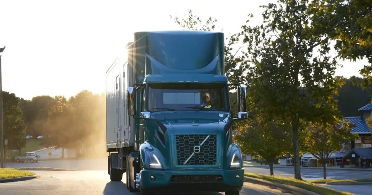Tiga truk listrik Volvo VNR Electric City Harvest untuk distribusi makanan di Bronx