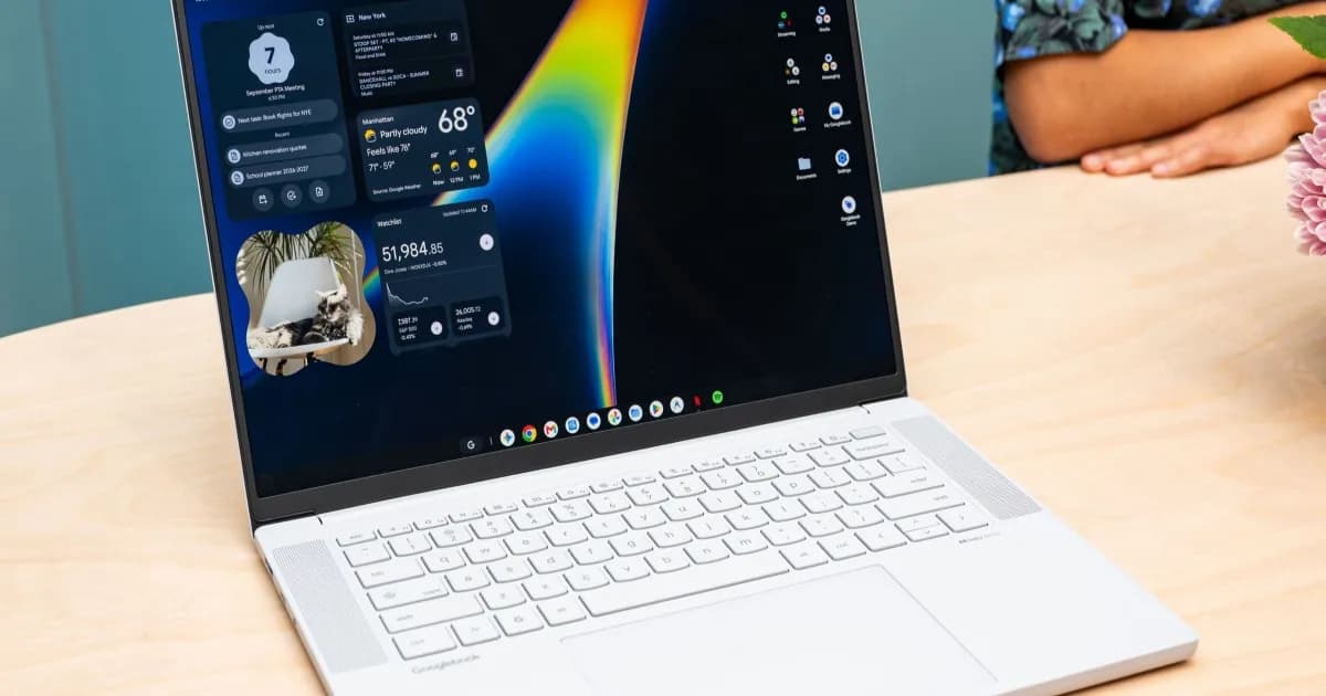 Lima laptop Googlebook dari Acer, Dell, HP, Lenovo, dan Asus dengan strip LED Glowbar khas