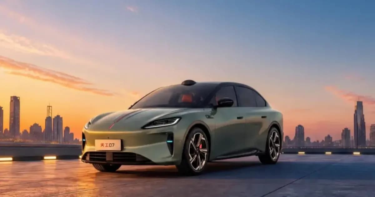 Hongqi Tiangong 07 sedan listrik FAW saat pembukaan pre-sales di China