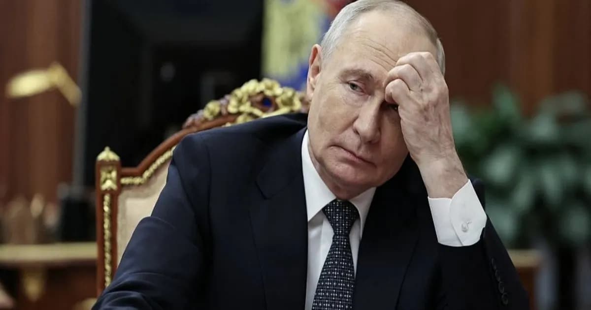 Presiden Rusia Vladimir Putin memberikan suara secara online dalam pemilihan parlemen Rusia