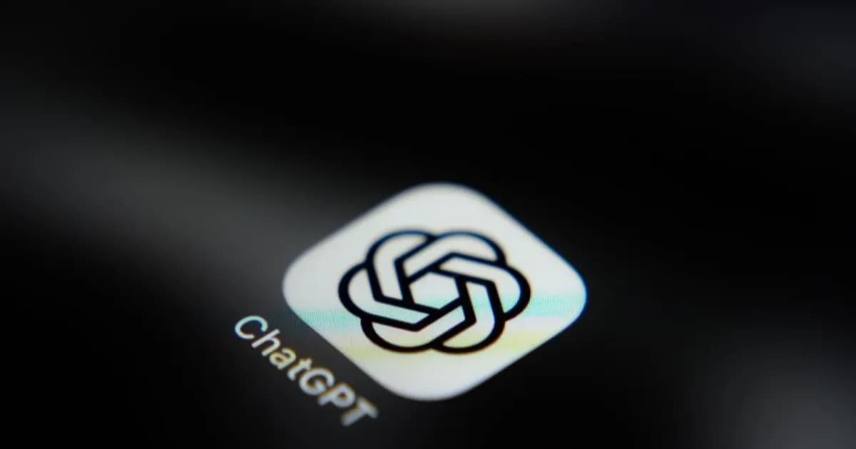 Tampilan aplikasi mobile ChatGPT dengan fitur agentic berbasis suara dari OpenAI