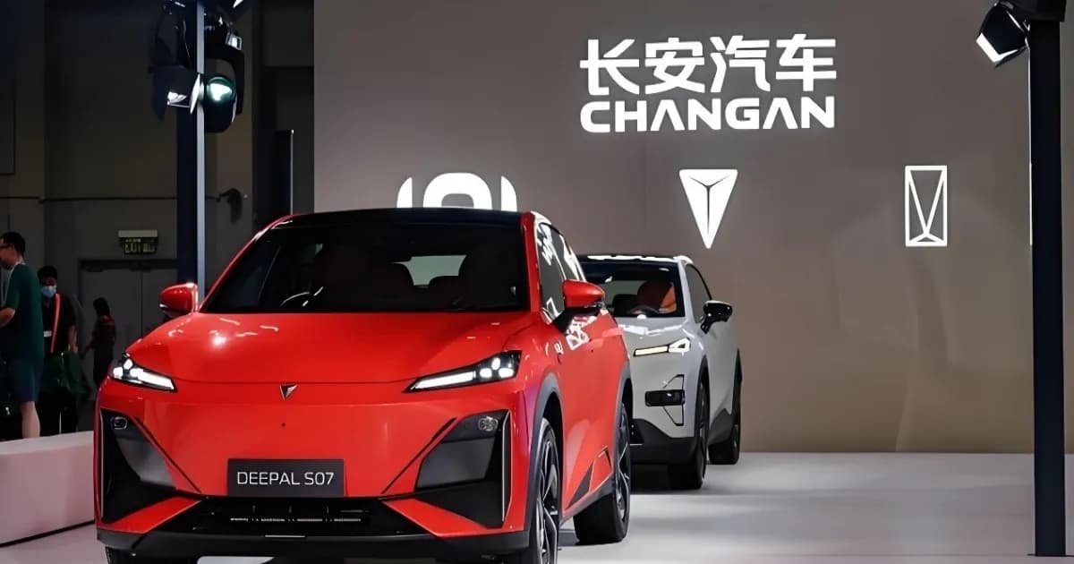 Ilustrasi integrasi operasi brand Avatr dan Deepal di bawah Changan Auto