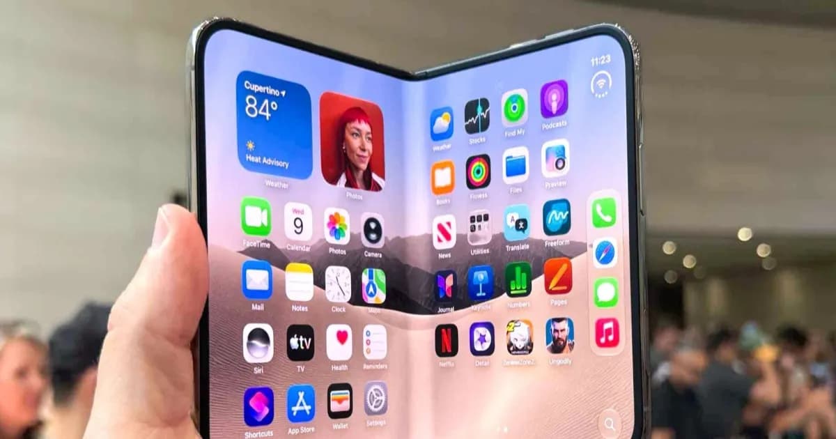 Halaman pre-order palsu iPhone Duo yang menampilkan logo Apple dan formulir pemesanan palsu