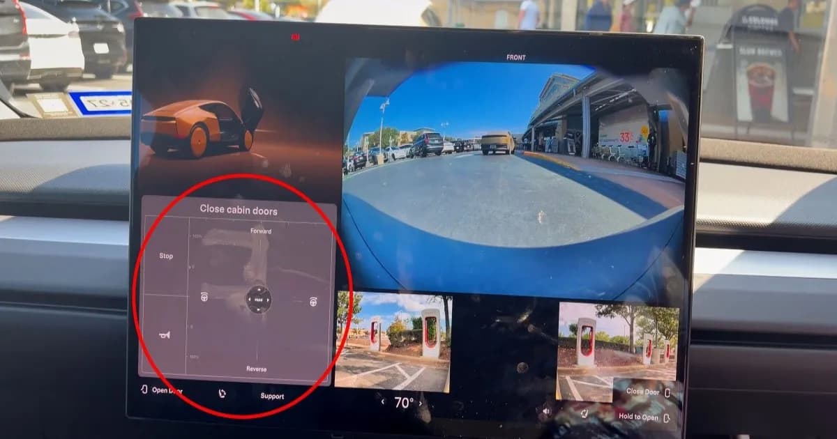 Tangkapan layar video yang memperlihatkan kontrol manual Tesla Cybercab di layar sentuh.