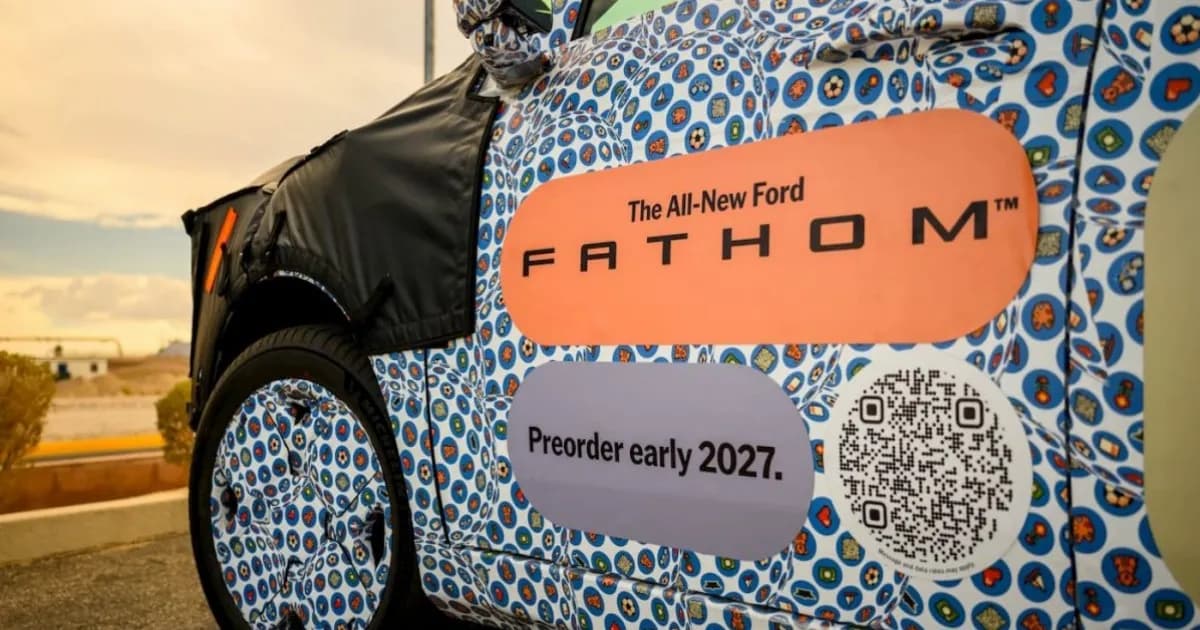 Ford Fathom EV pickup tampil dari dekat dengan desain bodi dan lampu depan